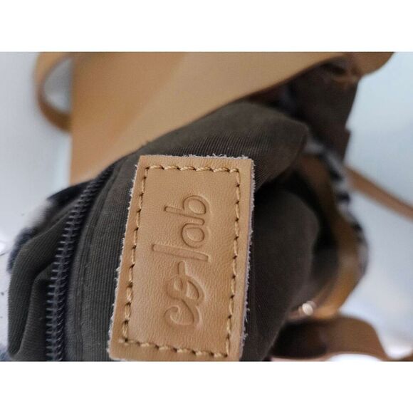 Co Lab light brown leather large crossbody bag. - Picture 6 of 6